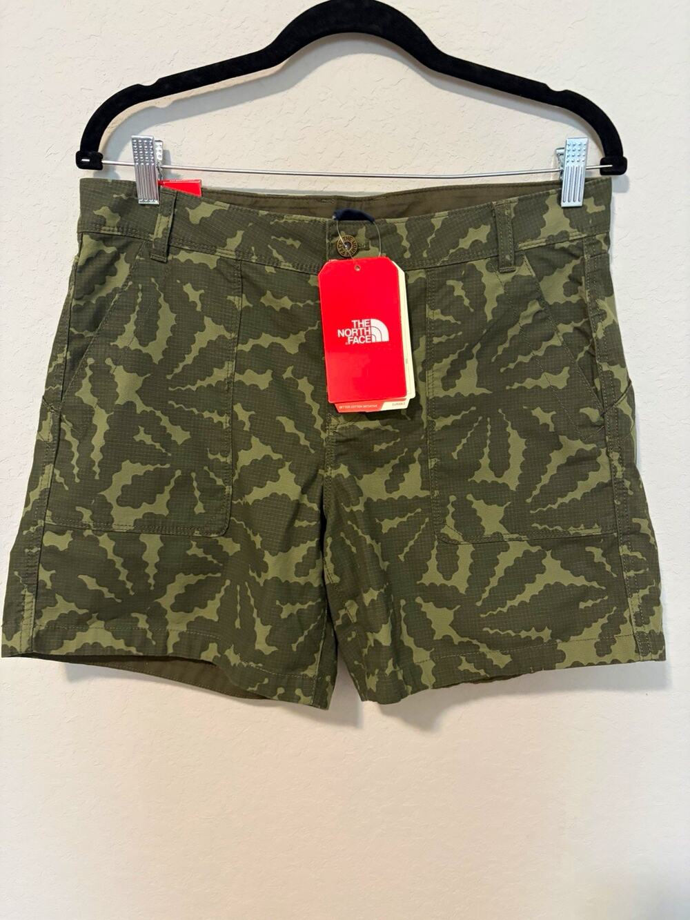 NWT North Face Women’s Ridgeside Green Camo Cotton Blend 10L Pockets